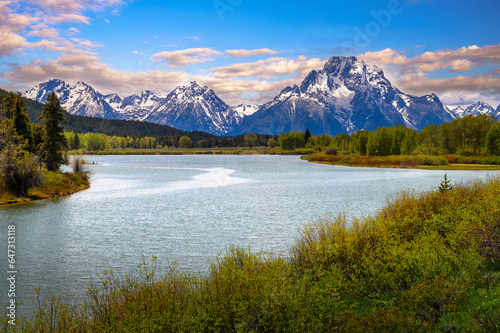 Oxbow Bend of the Snake River and Mount Moran in Grand Teton National Park, Wyoming, USA.
