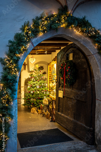 The Christmas atmosphere along the streets of Brunico.