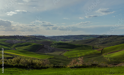 PRIMAVERA BELLISSIMO PAESAGGIO IN ITALIA