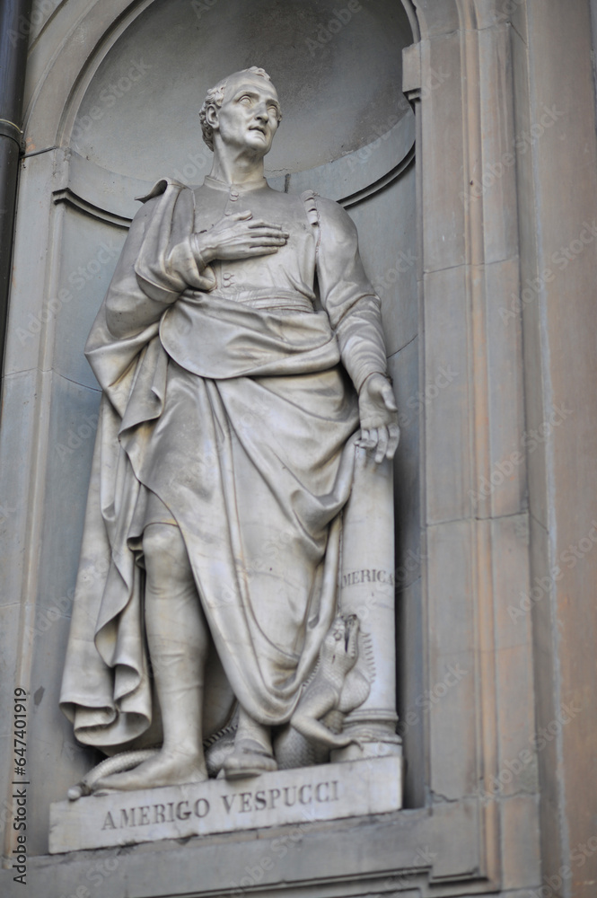 Obraz premium Amerigo Vespucci Florence, March 9, 1454 - sculpture Florence Italy was a Florentine merchant, explorer and cosmographer, who participated in at least two voyages of exploration to the New World
