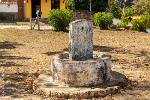 Ancient fountain in the district of São Gonçalo