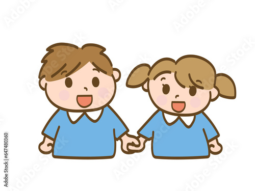楽しそうに手をつなぐ男の子と女の子_保育園児_兄弟姉妹