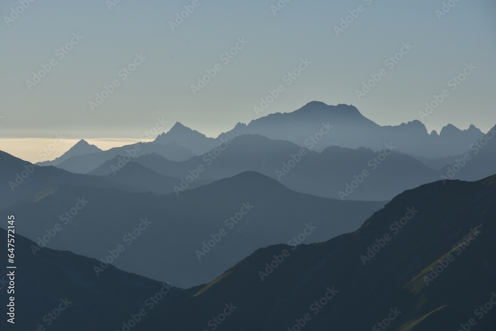 Tatry, wschód słońca, mgła, poświata, szczyty, zamglone, krajobraz, góry, niebo, panorama, poranek, 