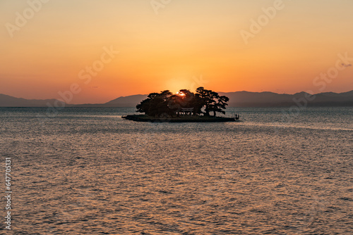 宍道湖の嫁ヶ島と夕景