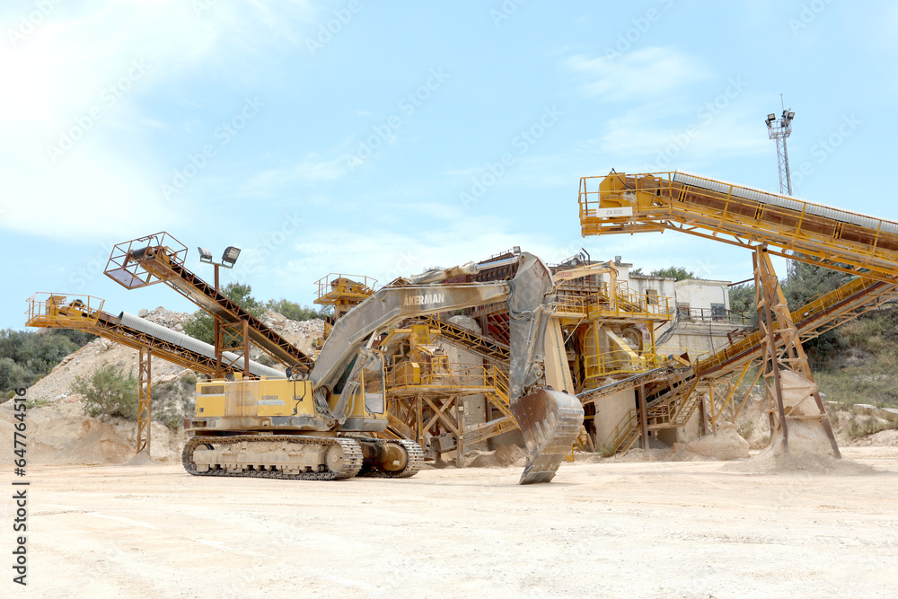 Mining quarry machine