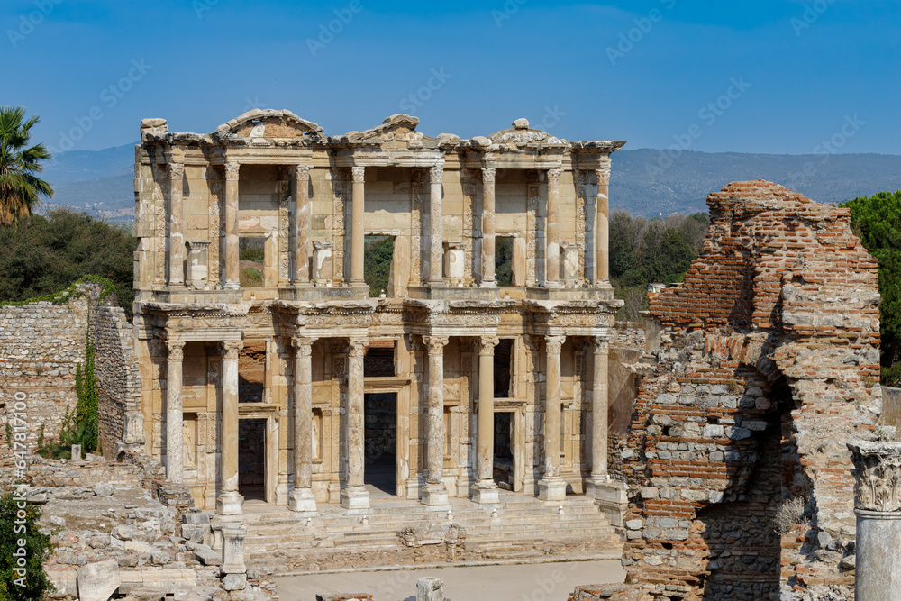 The Library of Celsus in Ephesus. The Library of Celsus is an ancient Roman building in Ephesus, Anatolia, today located nearby the modern town of Selçuk, in the İzmir Province of western Turkey.