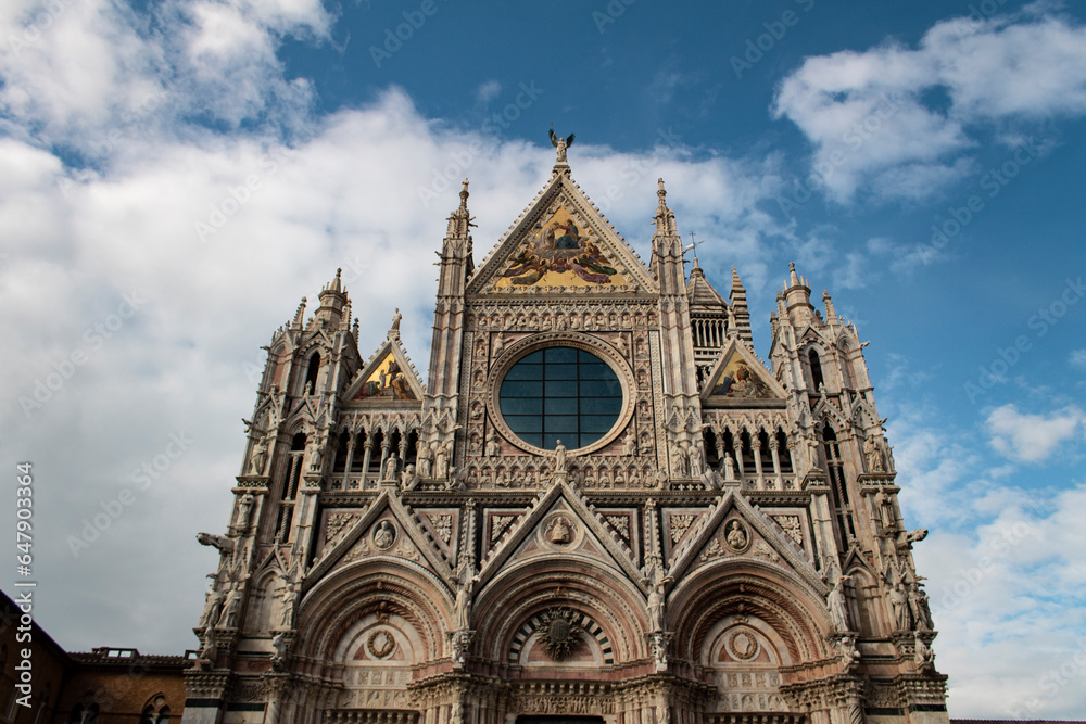 Cathedral of sienna front view