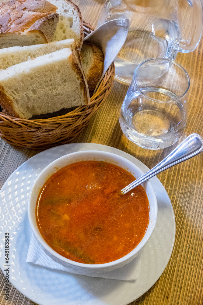 Ciorba, sopa de verduras típica de Rumania Ciorba, sopa de verduras típica de Rumania