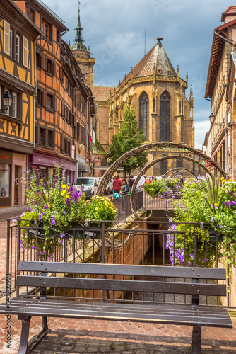 Ville de Colmar et sa basilique, Alsace, France 