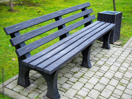 Park anti-vandal bench made of recycled plastic