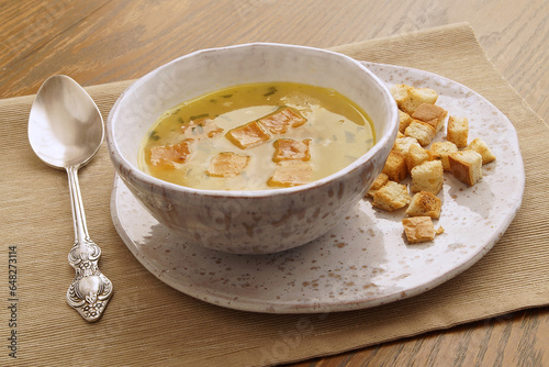 chicken broth with croutons