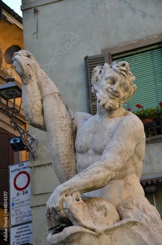 Bergamo, Piazza del Delfino photo