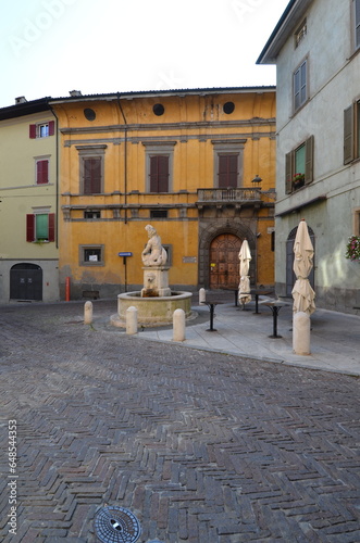 Bergamo, Piazza del Delfino photo