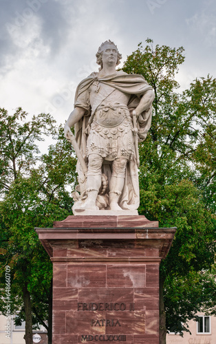 Marmorskulptur Landgraf Friedrich in Kassel