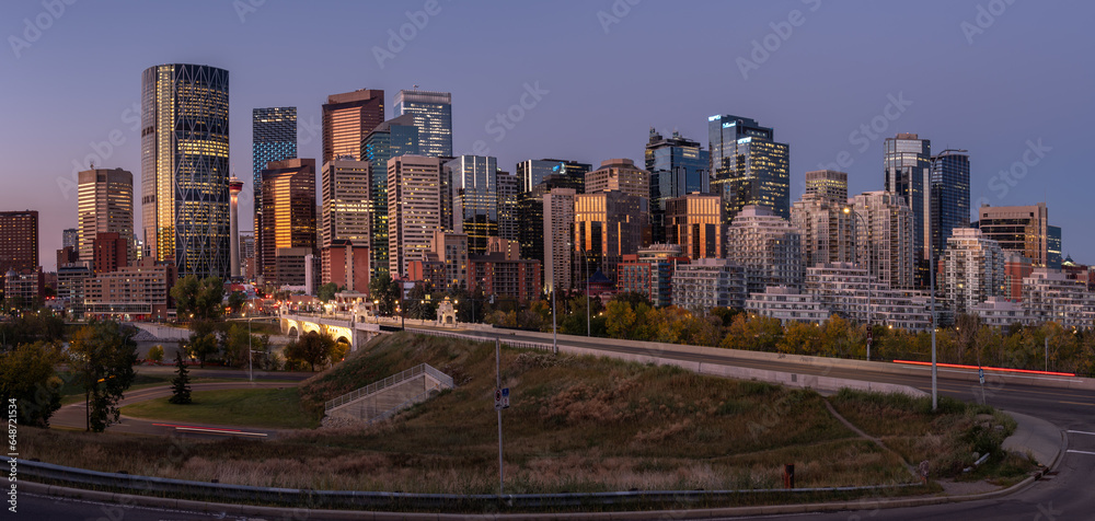 Fototapeta premium Calgary's urban city centre on an early fall morning. 