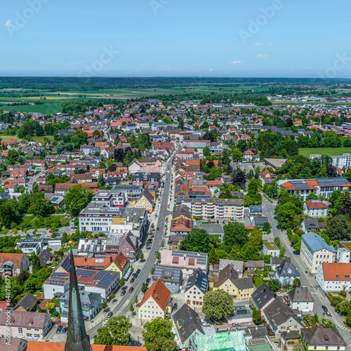 Das Stadtzentrum von Schwabmünchen rund um die Fuggerstraße aus der Luft photo