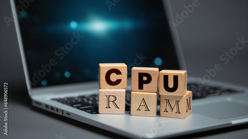 Wooden word cubes with IT CEPU & RAM, fostering tech creativity.