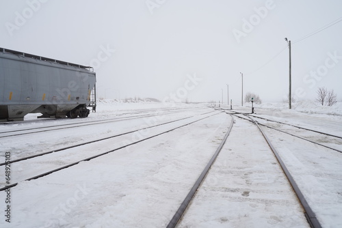 gare ferroviaire sous la neige 