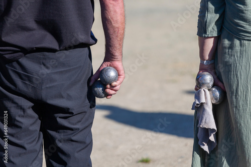 Pétanque players