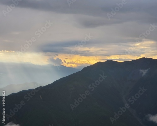 Fototapeta Naklejka Na Ścianę i Meble -  北岳から見た雨上がりの夕暮れ時　Sunset after the rain seen from Mt. Kitadake in Japan