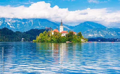 Fototapeta Naklejka Na Ścianę i Meble -  Famous alping Bled lake in Slovenia- travel, tour tourism,vacation