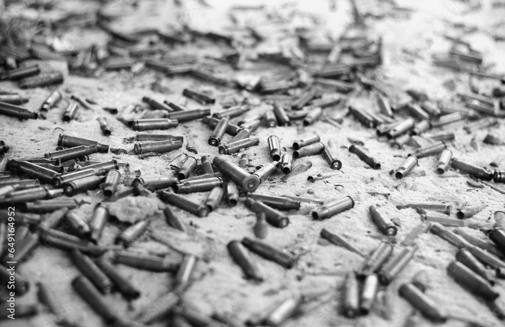 Ταπετσαρία Photo on theme shot projectile of bullet lie on surface earth