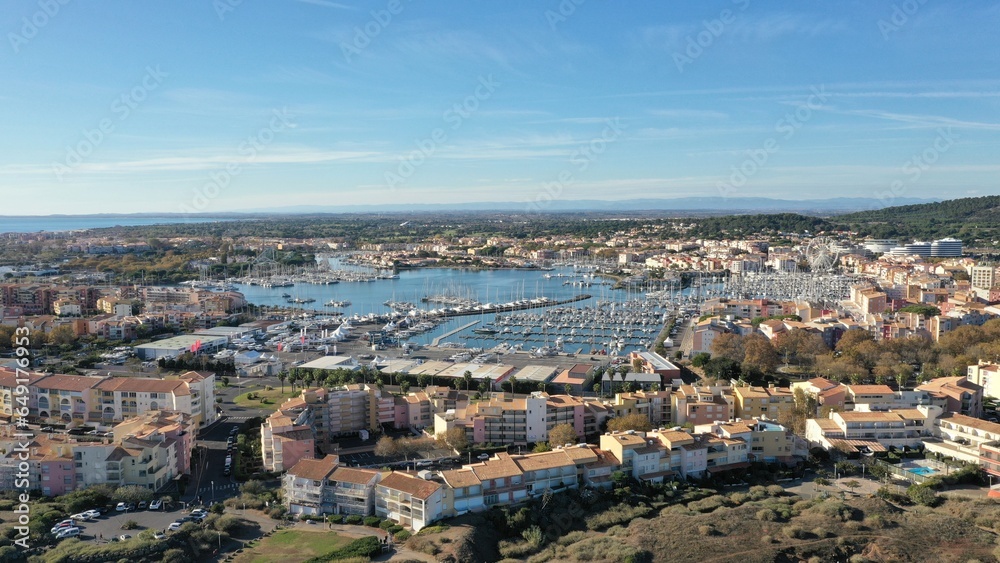 survol du cap d'Agde dans le sud de la France, Hérault, Occitanie