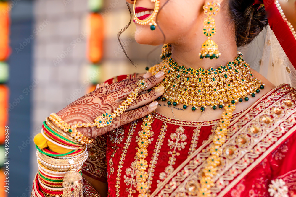 Indian bride's wedding jewellery jewelry close up