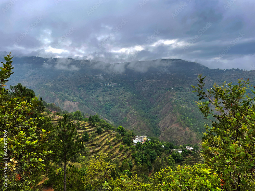 wooden house in the mountains || village in the mountains