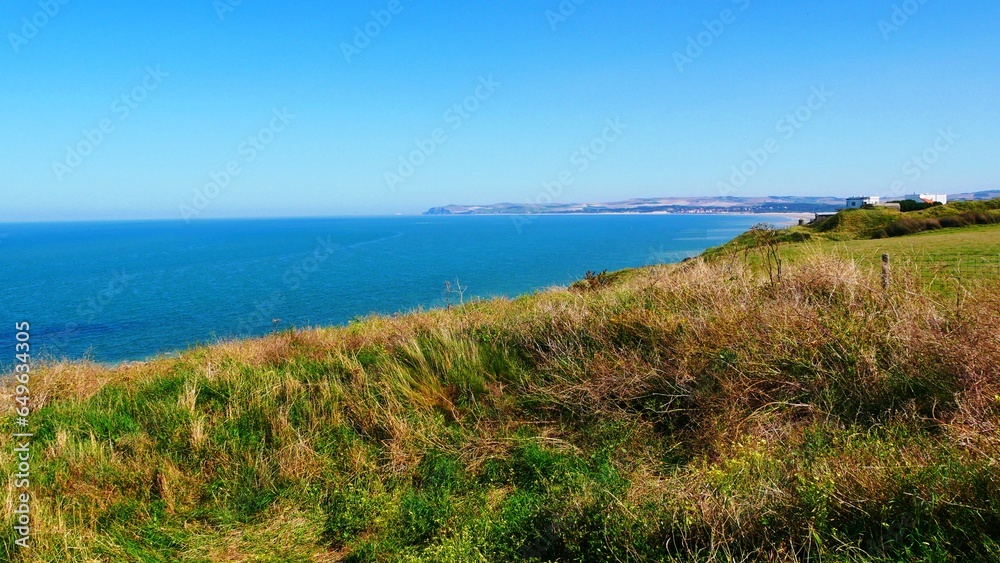 La Manche vue du Cap Gris-Nez dans le Pas-de-Calais sur la côte d'Opale région Hauts-de-France La Manche vue du Cap Gris-Nez dans le Pas-de-Calais sur la côte d'Opale région Hauts-de-France