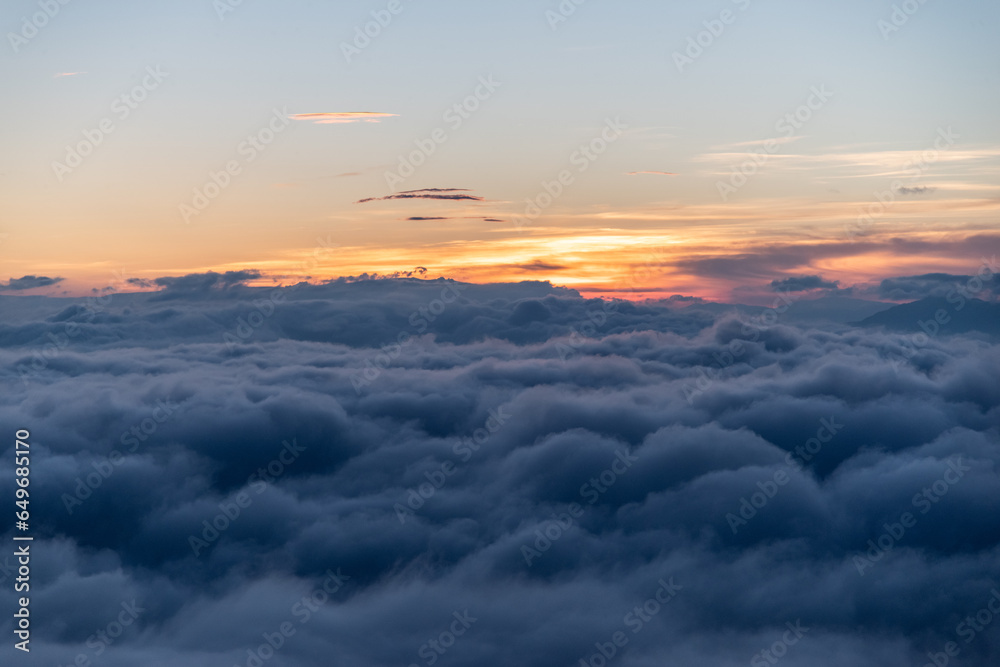 夜明けの雲海