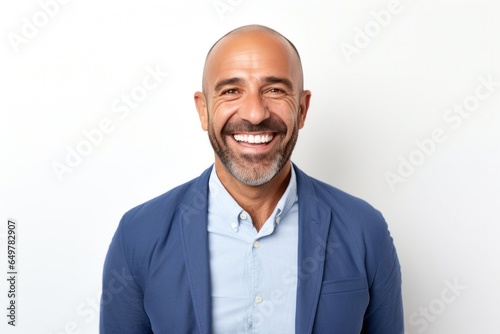Obraz na płótnie Cheerful mature man with beard smiling for headshot on white background w salonie