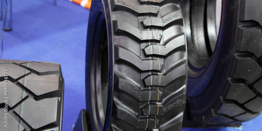 New black rubber industrial tyres for forklift loaders