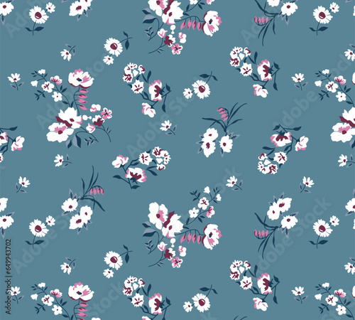 White chamomile pattern botanical print
