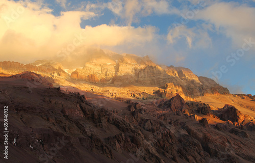 Fototapeta Naklejka Na Ścianę i Meble -  Mount mountain slopes blue sky. Parque provincial Aconcagua, Mendoza Argentina