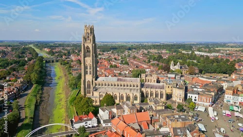 Boston, Lincolnshire: A UK market town with rich history, where the Pilgrim Fathers originated. Notable for St. Botolph's Church, 'The Stump,' historic structures, and riverside scenery. photo