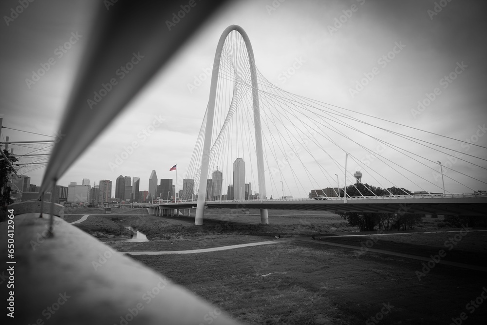 Margaret Hunt Hill Bridge in Dallas, Texas in grayscale - obrazy, fototapety, plakaty 