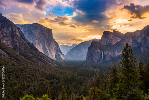 Colorful Sunrise Clouds on Yosemite Valley, Yosemite National Park, California