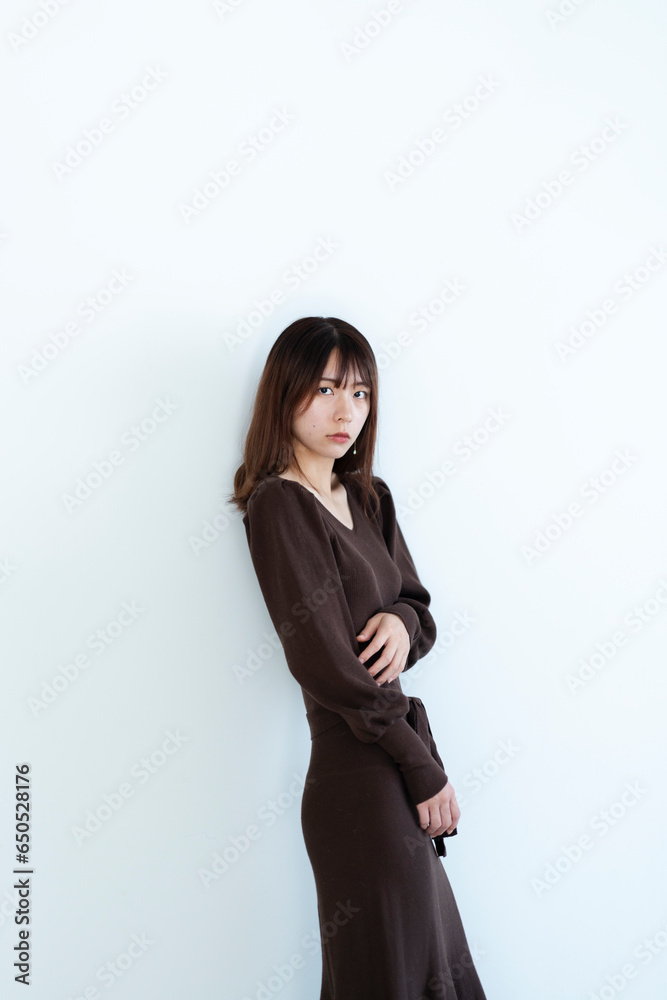 ワンピースの女性 ワンピースの女性
