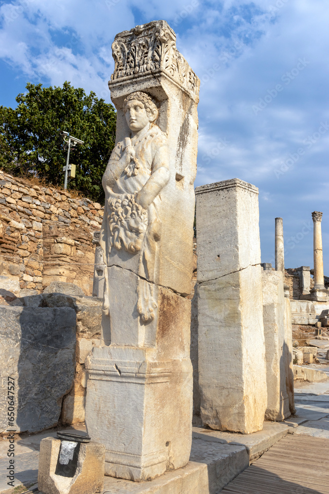 Turkey, Izmir, Ephesus open air museum, female god statues.