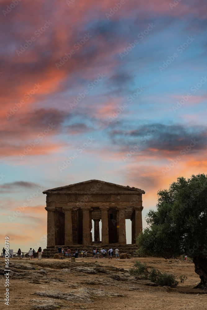 Obraz premium La Valle dei Templi - Agrigento - Sicilia - Italia