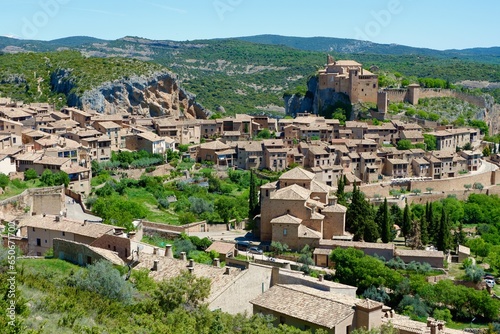 Fotografia Aerial distant view on antique village of Alquezar, Huesca, Aragon, Spain
