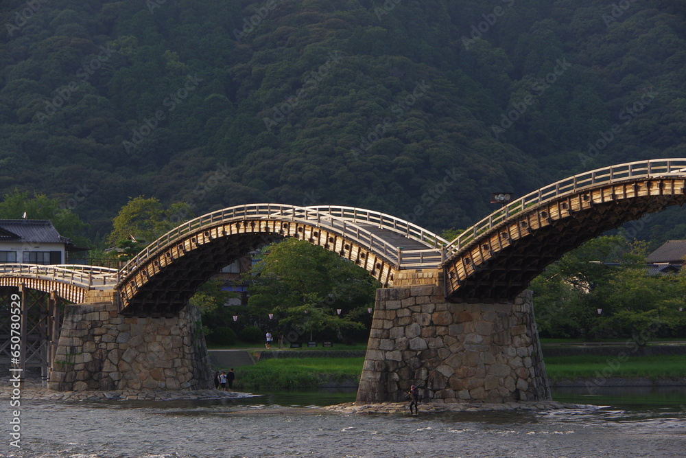 Fototapeta premium 木の橋