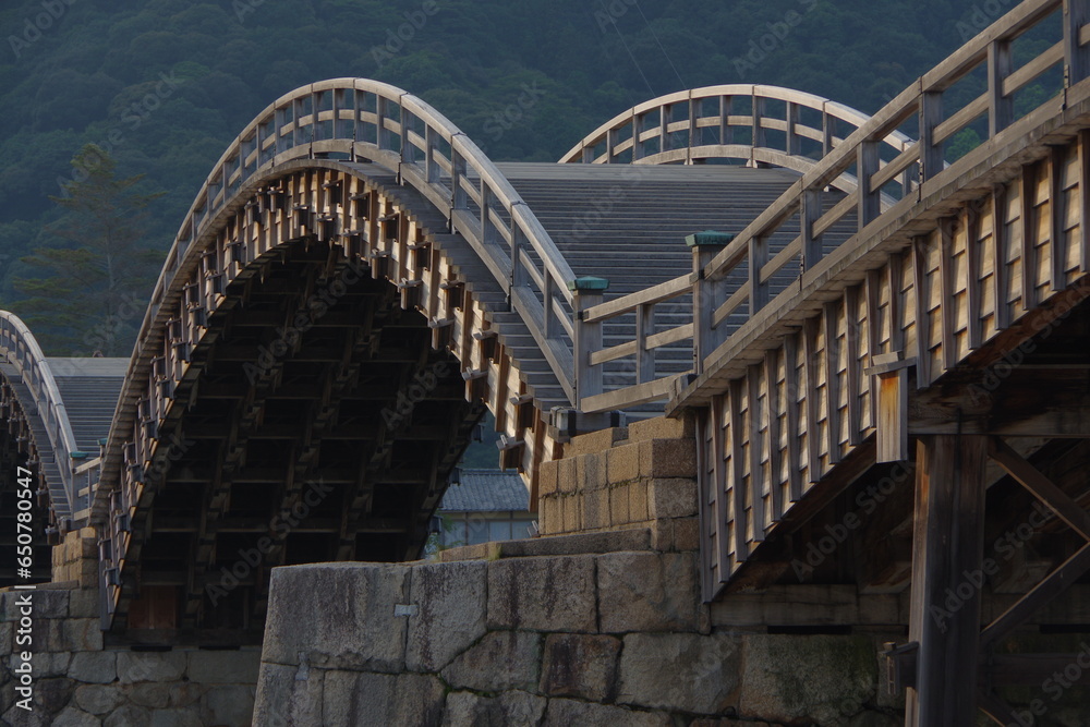 Fototapeta premium 木製の橋