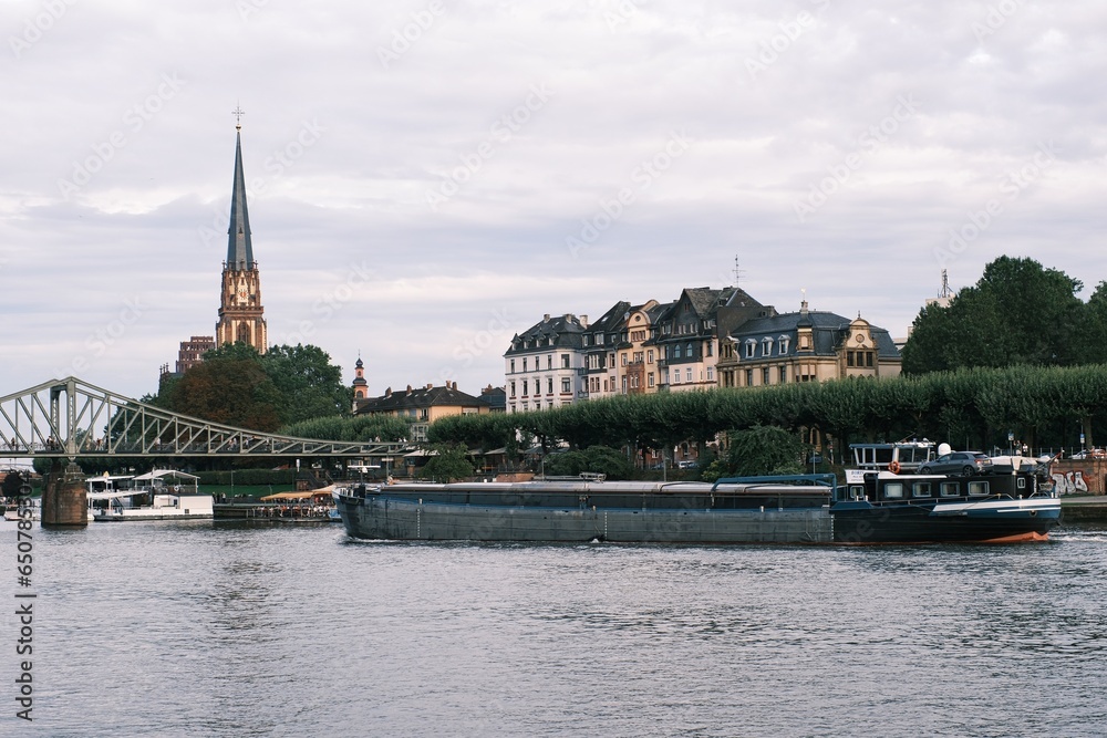 Panorama von Frankfurt mit Blick über den Main