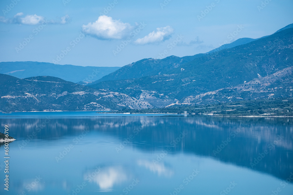 Obraz premium lake in the mountains