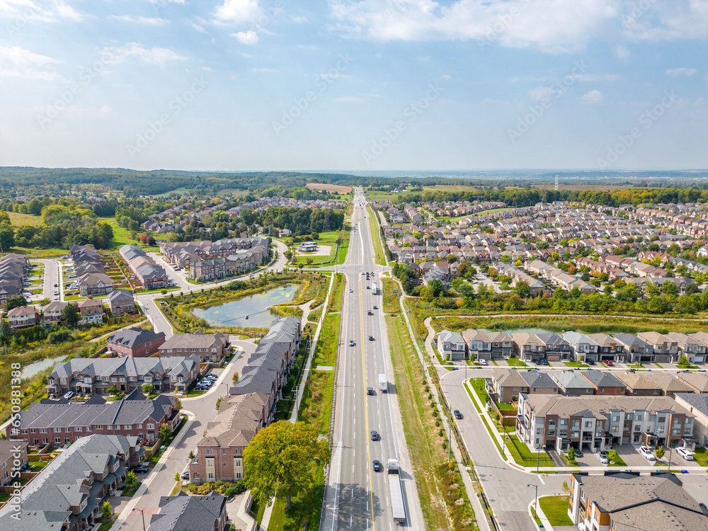 Explore stunning drone photos capturing the beauty of Newmarket, Ontario, featuring Davis Dr West, Bathurst St, and Yonge Street. Aerial views of these iconic locations and more await you.