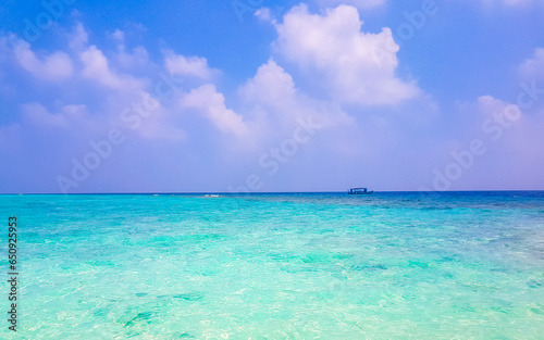 Color gradient at sandbank islands Madivaru Finolhu Rasdhoo Atoll Maldives. © arkadijschell