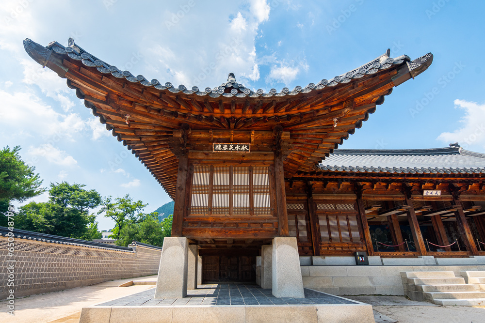 views of Gyeongbokgoong palace complex in seoul city views of Gyeongbokgoong palace complex in seoul city