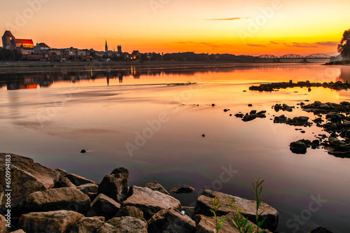 sundown, jezior, woda, niebo, krajobraz, charakter, wschody, słońce, rzeka, chmura, wieczorny, chmura, poranek, dzisiejszy wieczór, drzew, lato, spokojny, drzew, pomarańcz, brzask,  photo